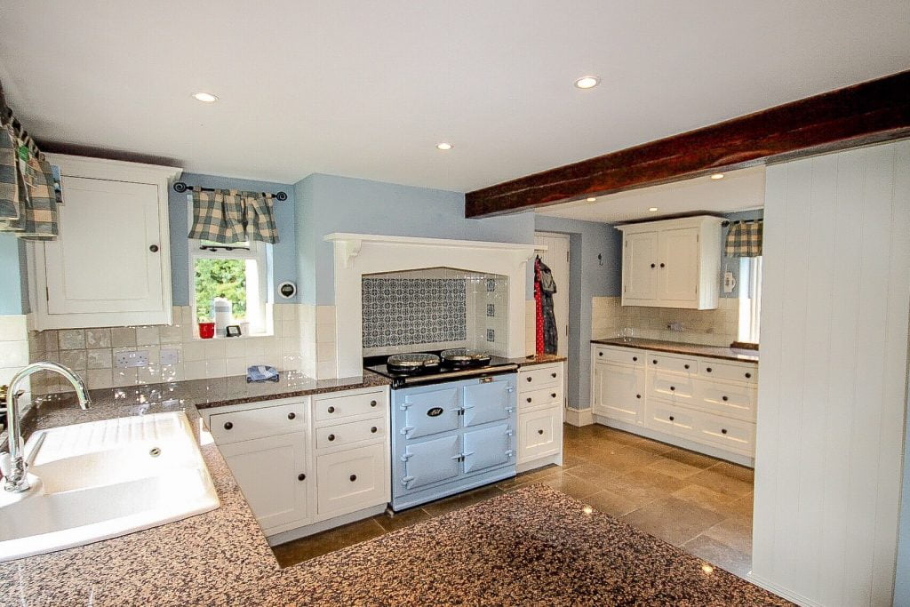 kitchen cabinet painters Cheshire